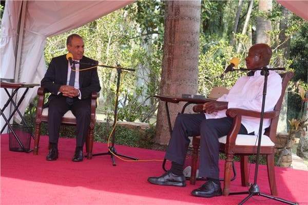 Foreign Minister meets Ugandan President