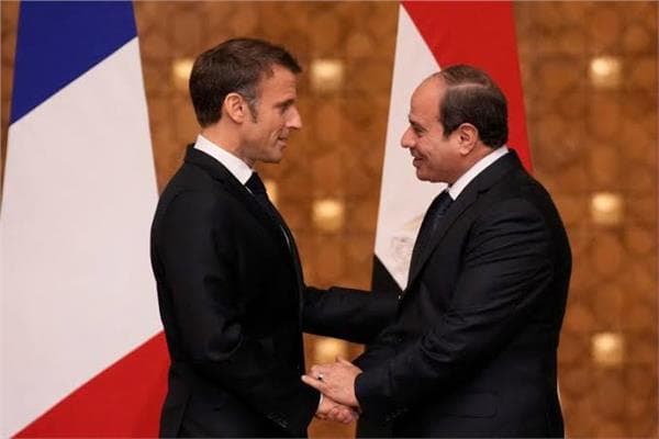 President Sisi reassures Macron of Egypt's support amid fires