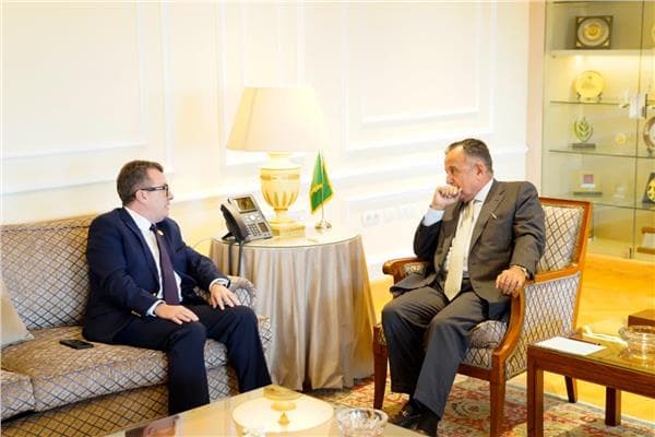 نبيل فهمي يلتقي بوزير التخطيط