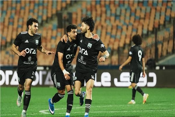 زد يوقع مع محمد حسين لتعزيز دفاعه