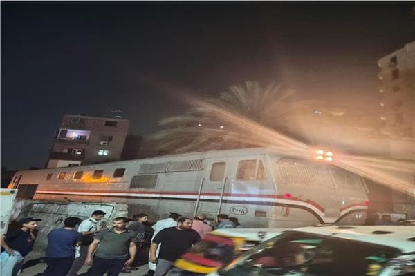 Al-Akhbar publishes Imbaba train crash photos