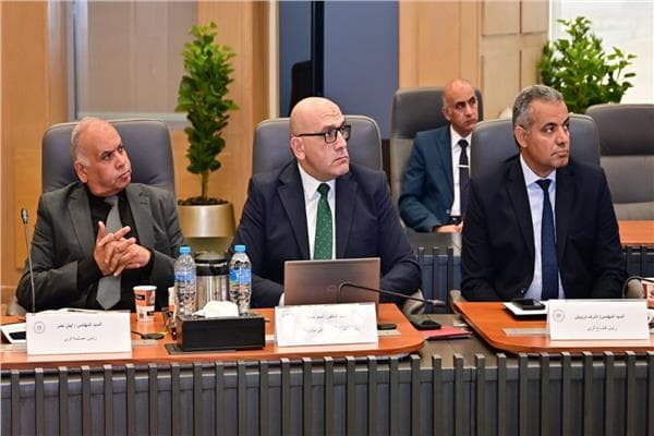 وزراء يطلقون خطة لإدارة المياه الصناعية