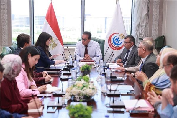 وزير الصحة يلتقي وفد سان دوناتو الإيطالي لمشروع مستشفى هليوبوليس