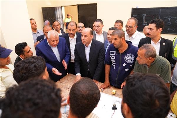 وزير العمل: المديريات تمثل الواجهة في المحافظات