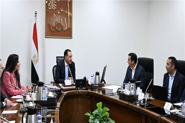 PM reviews Alam Alrom project updates