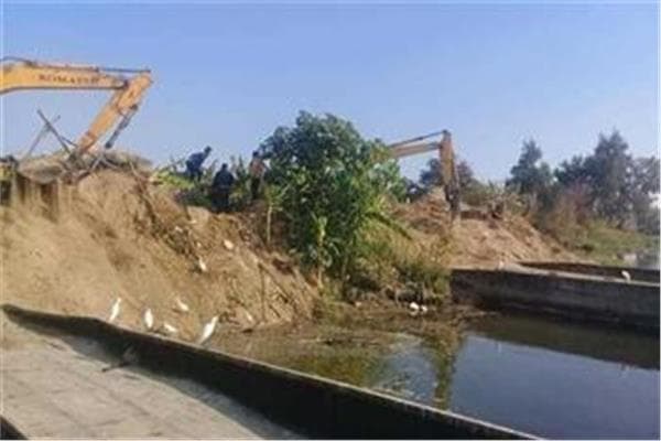 ضبط سائق لتلفه مياه صرف في المنيا