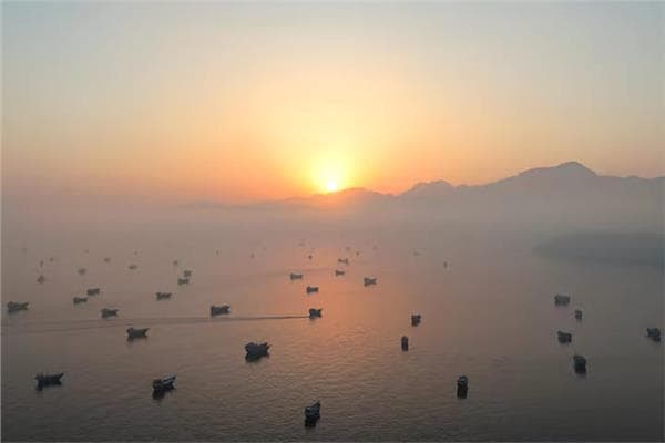 Naval Authority: Tanker Sees Two Explosions in Strait