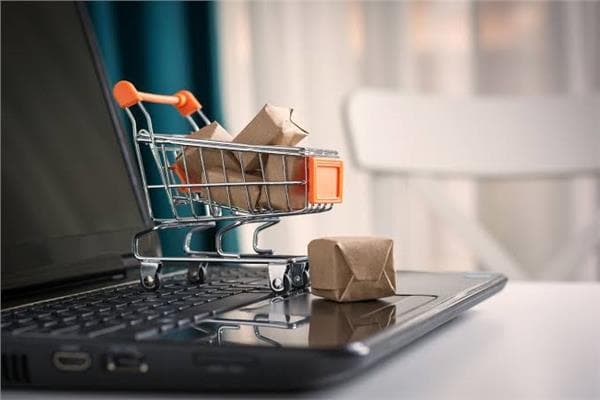 الإفتاء توضح حكم الشراء الوهمي للمنتجات