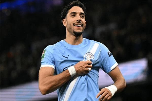 نيوكاسل يتنافس لضم عمر مرموش