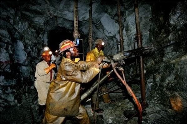 South Africa mine collapse kills 14