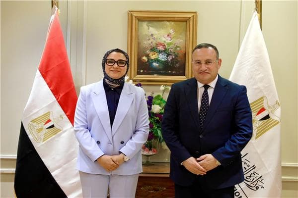 Higher Ed Minister Meets Governor on Education Projects