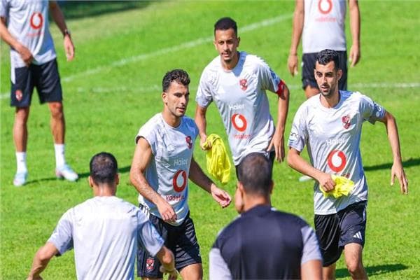 عموتة يكشف تشكيلة الأهلي ضد بادالونا