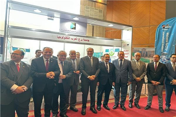 جامعة برج العرب تعرض مستقبلها التعليمي في معرض أخبار اليوم