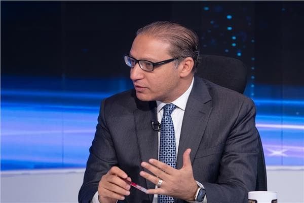 إسلام عفيفي: جهود لتشويه الوطنية وإرهاب المعارضين