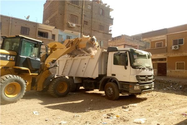 رفع 82 طن مخلفات بجهود نظافة في أبوتشت وقفط