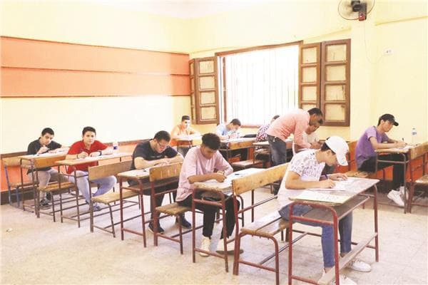 High school sophomores seek private tutors