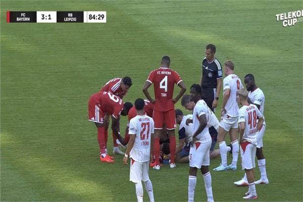 Bayern star hurt in friendly