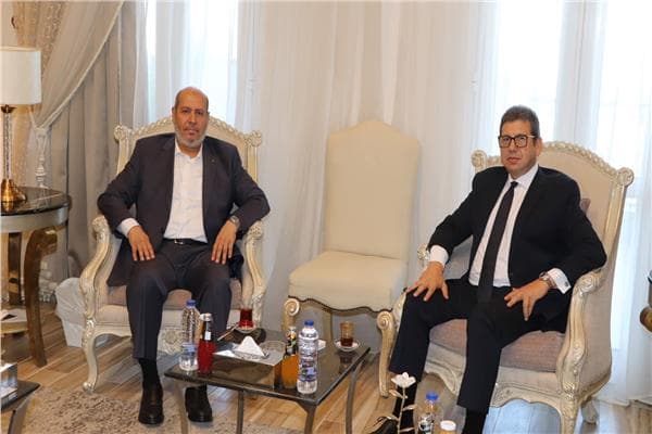 رئيس المخابرات يستقبل وفد حماس