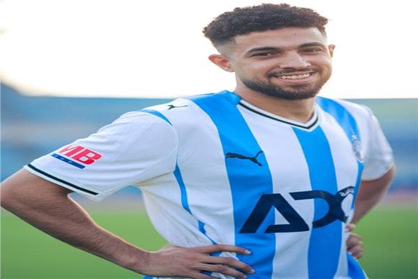 بيراميدز يوقع مع خالد عوض