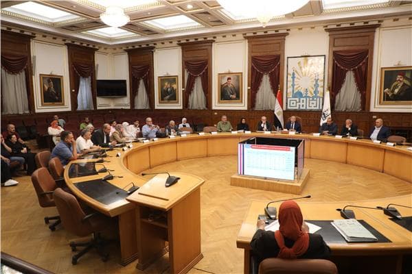 Cairo Governor reviews building violation reconciliation efforts