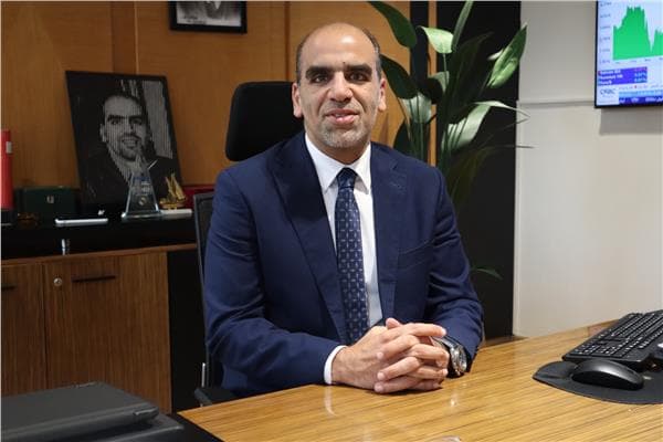 Engineer Zada Aims to Close Silicon Manganese Gap