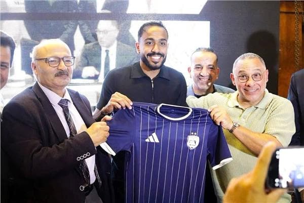 الشرقية إنبي يكتفي بست صفقات في الميركاتو