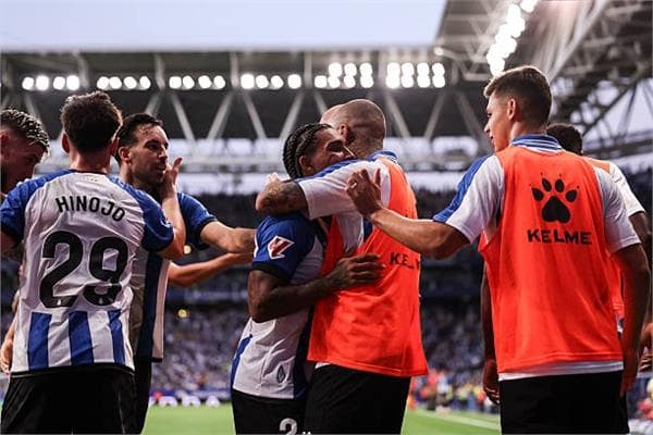 Español wins Levante 3-0