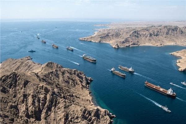 قاليباف: مضيق هرمز لن يفتح قبل مطالب إيران