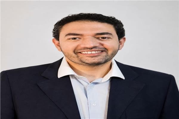 التعليم العالي يهنئ دكتور محمد أمين بجائزة معاهد الصحة