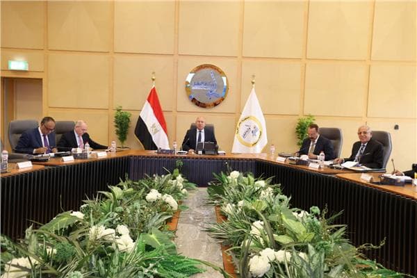 وزير النقل يعلن دعم أسطول ناقلات أفرامكس
