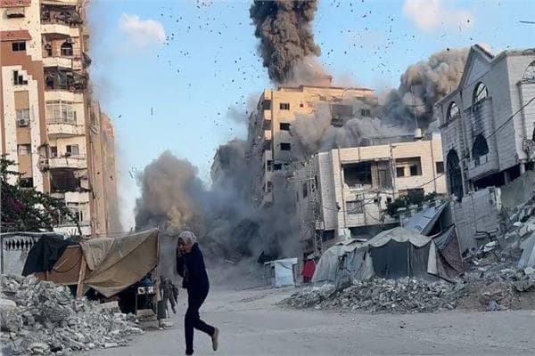 إسرائيل تتهم اغتيال قادة حماس وغزة تندد