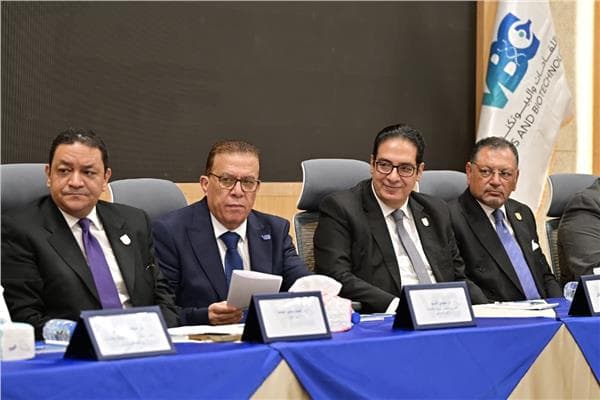 اتفاق بين جامعة القاهرة ومدينة اللقاحات لتعزيز التعاون العلمي