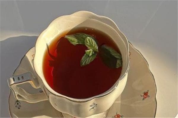 متى تشرب الشاي لتعظيم فوائده