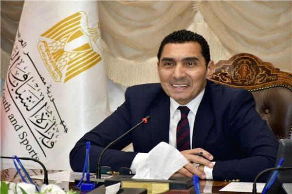 وزير الرياضة يشارك في افتتاح ألعاب البحر المتوسط