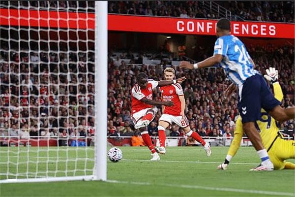 Arsenal ahead of Coventry 2-0 at half