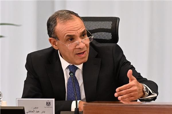 وزير الخارجية الهندي يتبادل اتصالاً لتعزيز التعاون