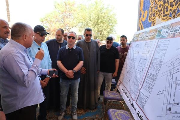 محافظ المنيا يشارك في وضع حجر أساس مدرسة الروضة