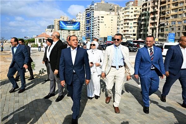 مدبولي يعلن دعم تطوير الكورنيش