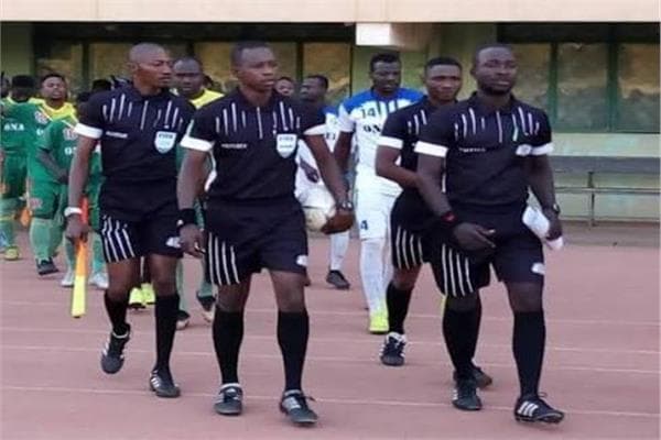 كاف يعلن حكام مباراة الزمالك وإيه إس بورت