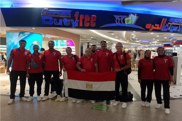 بعثة التجديف تتجه إلى إيطاليا للمشاركة