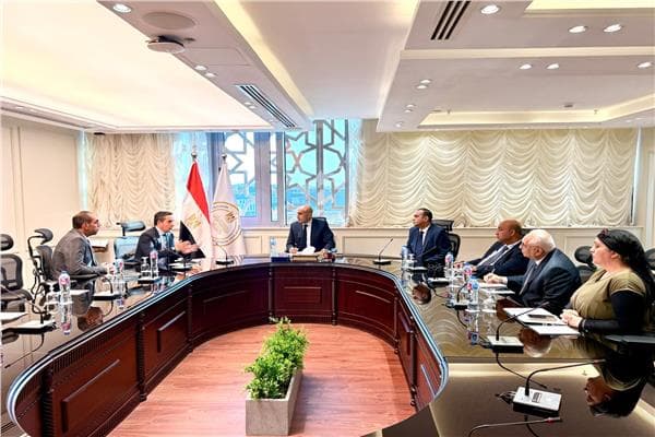 وزير التعليم يبحث مع رئيس جامعة سلامنكة تعزيز التعاون الفني