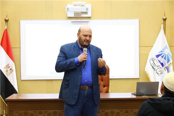 الإفتاء يناقش مخاطر الفتاوى الرقمية