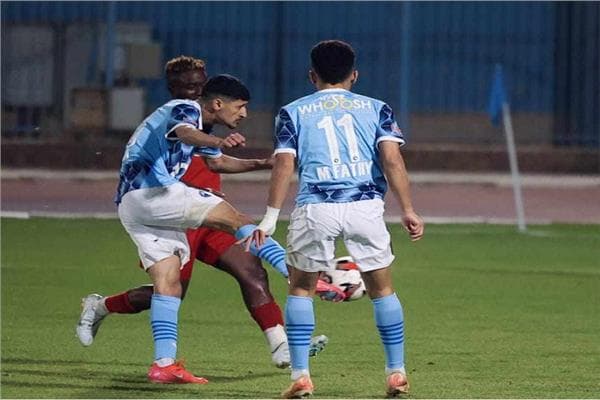 مباراة بيراميدز وأبو قير تبدأ في الدوري