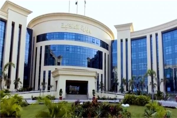 مصدر أمني ينفي إضراب المساجين عن الطعام