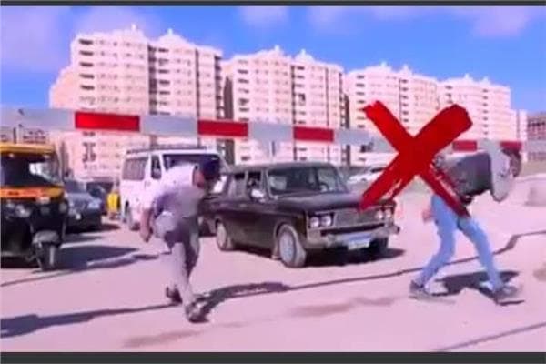 النقل تحذر من اقتحام مزلقانات القطارات