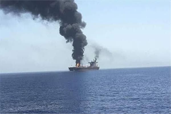 البريطانية: سفينة تتعرض لإطلاق مقذوفات في هرمز