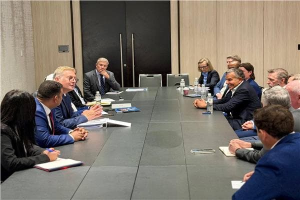 Egypt petroleum minister discusses mining prospects with Australian investors