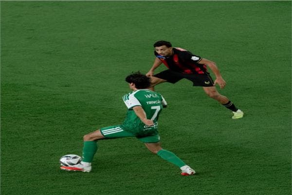 Al-Ahli Jeddah leads Riyadh with five-goal win
