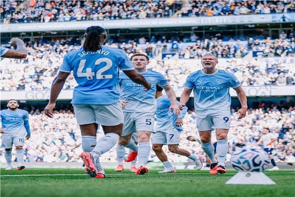 الدوري الإنجليزي سيتي يتفوق على كوفينتري في الشوط الأول