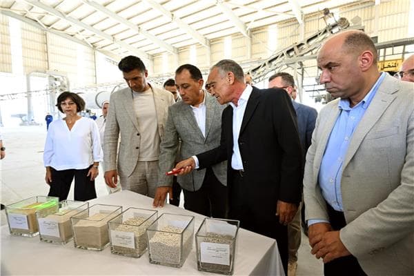مدبولي يفتتح مصنع سماد بالسخنة باستثمارات 10 ملايين دولار